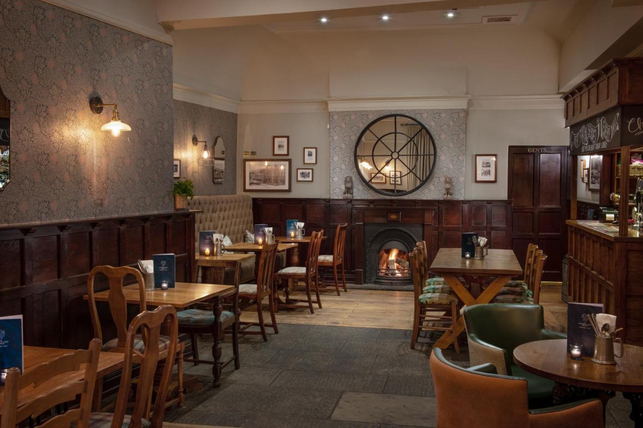 The Golden Lion At Settle 4*